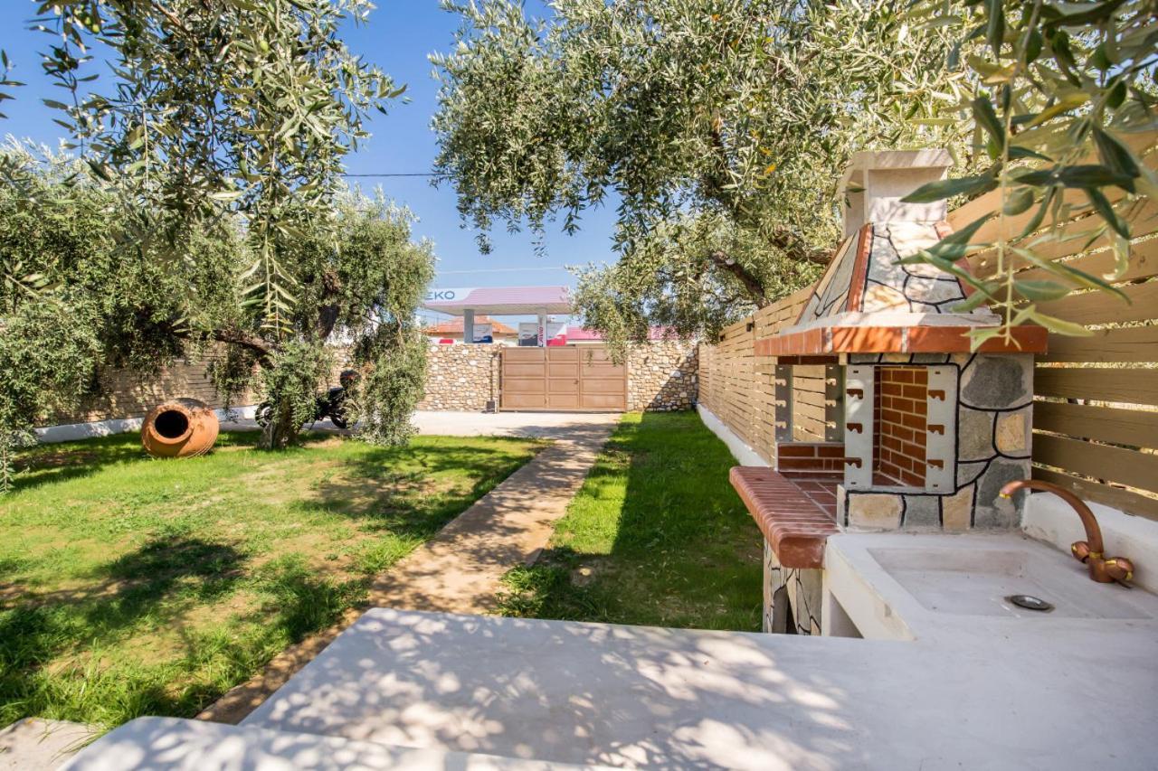 Villa 4 You Iliopetra Skala Sotiros Eksteriør bilde